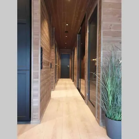 וילה I Med Elbil Lader