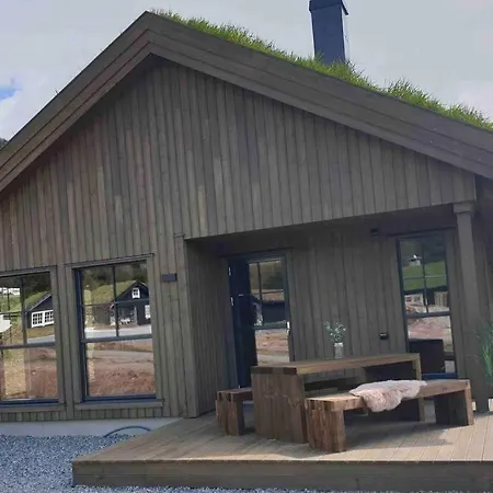 I Med Elbil Lader וילה